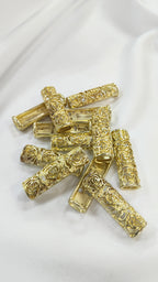 Pasador metalico floral dorado