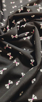 Bows black and white