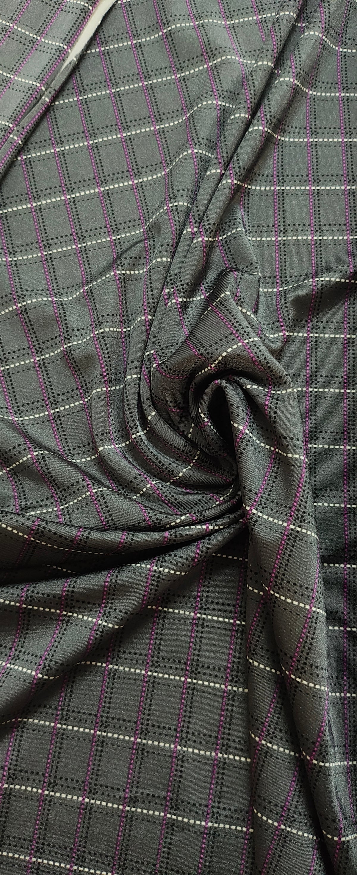 Cuadros gris y violeta