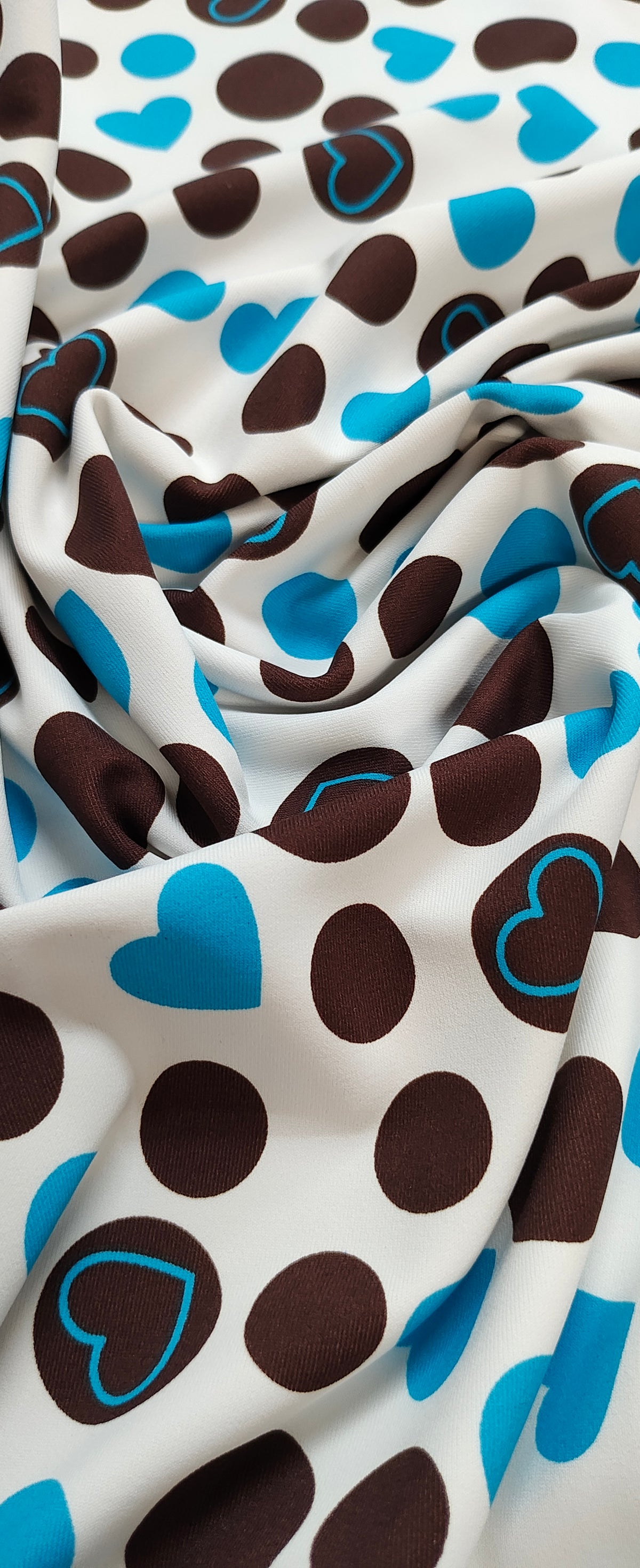 Polka dots blue hearts