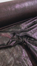 Negro con brillo violeta