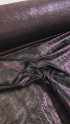 Negro con brillo violeta