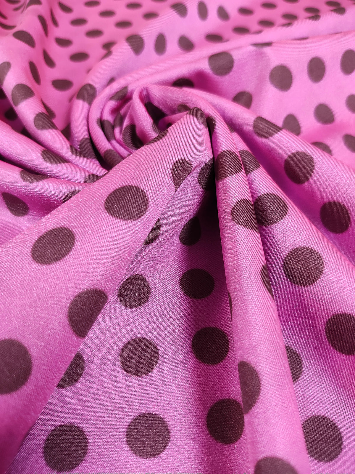 Polka dots rosa y marron