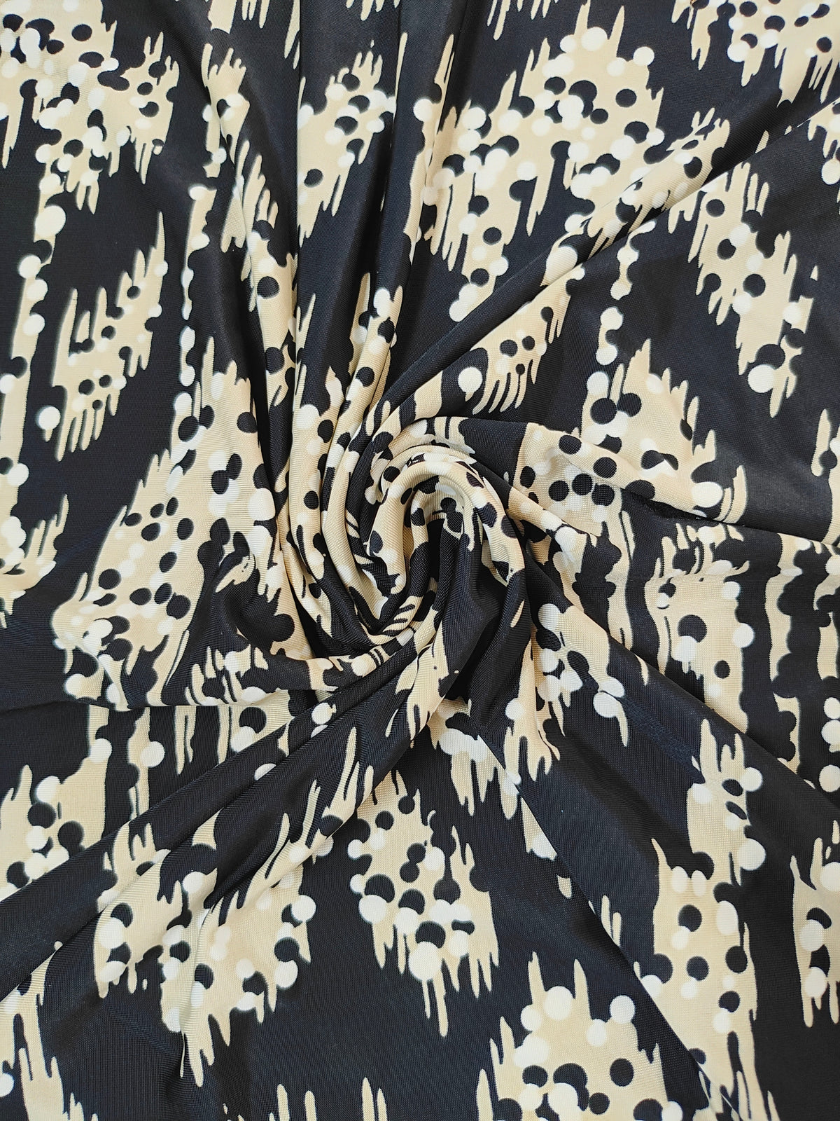 Jersey estampado negro y beige